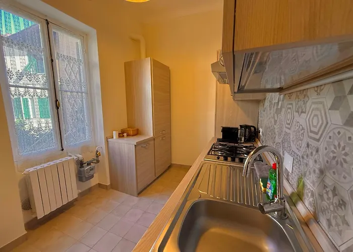 Sanremo Central Apartment * Санремо